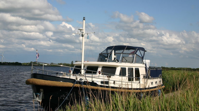 Boot huren en varen op de Friese Meren